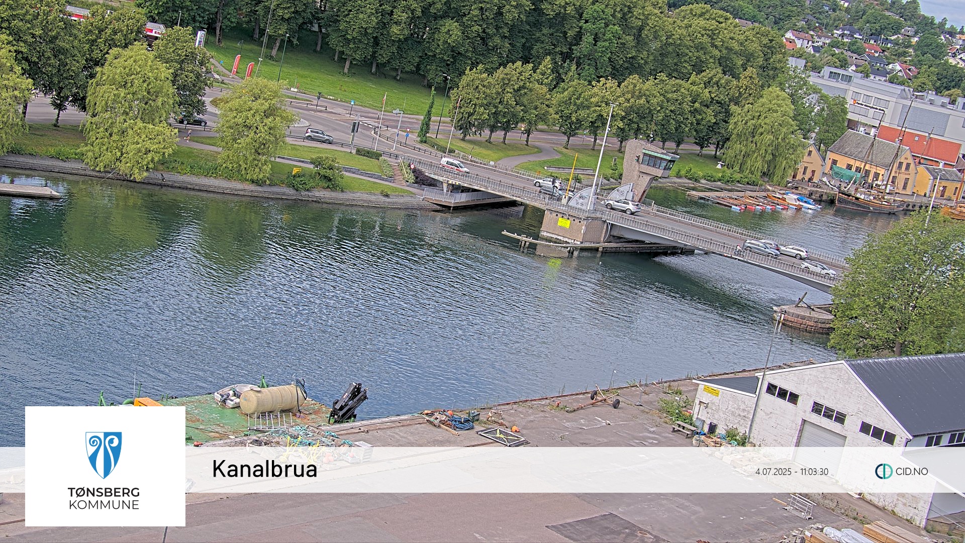 Kanalbrua inn mot Tønsberg brygge - Klikk for stort bilde